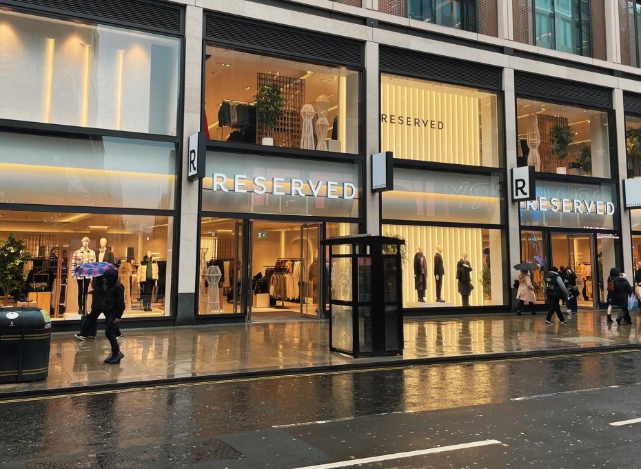 Significant gross margin recovery, stable sales momentum and double-digit retail space growth at LPP Group in the third quarter of this year.