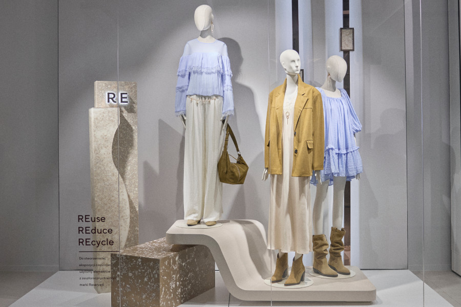 Reserved minimalizuje odpady: nowa odsłona designerskich witryn w kluczowych lokalizacjach