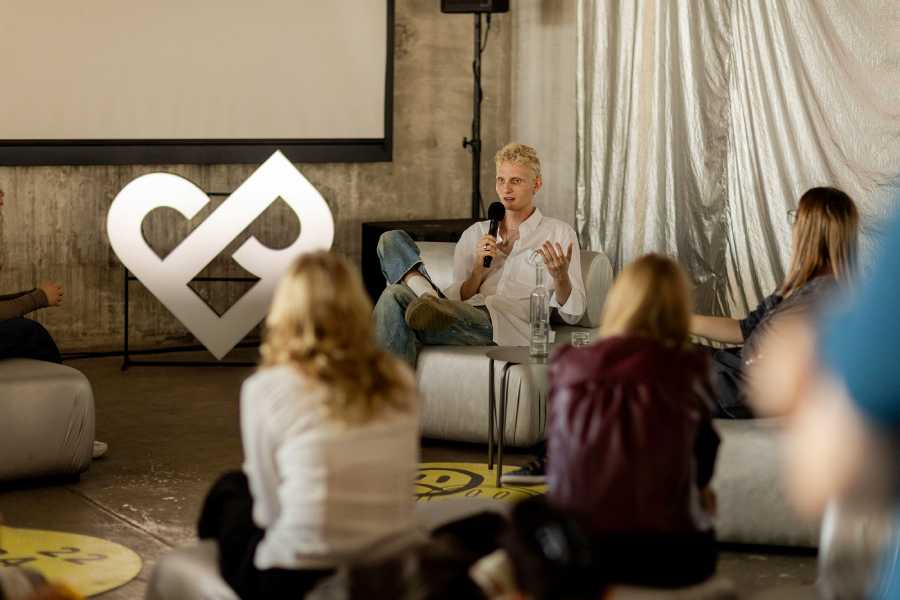 Wiesz, że zawsze możesz do mnie zadzwonić – Łukasz Bogusławski razem z Fundacją LPP i Telefonem Zaufania Młodych